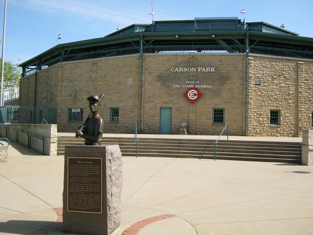A statue of Hank Aaron was unveiled in 1994 in front of the baseball stadium in Eau Claire's Carson Park. 
