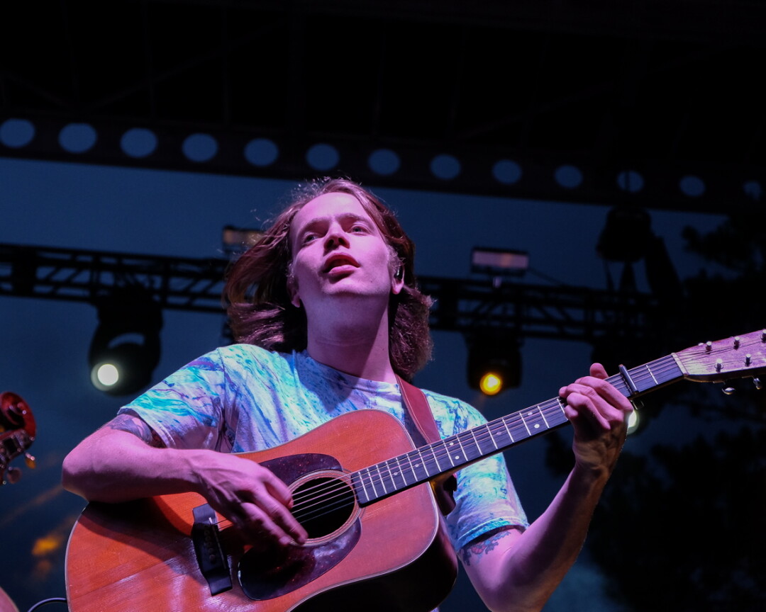 BILLY STRINGS (PHOTO BY MIKE O’BRIEN)